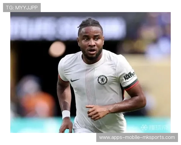 切尔西倒三角传中，恩昆库抢前点破门