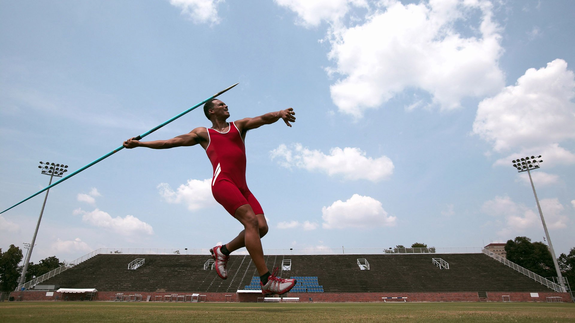 动作规范性与世界顶尖水平同步提升，动作规范到位