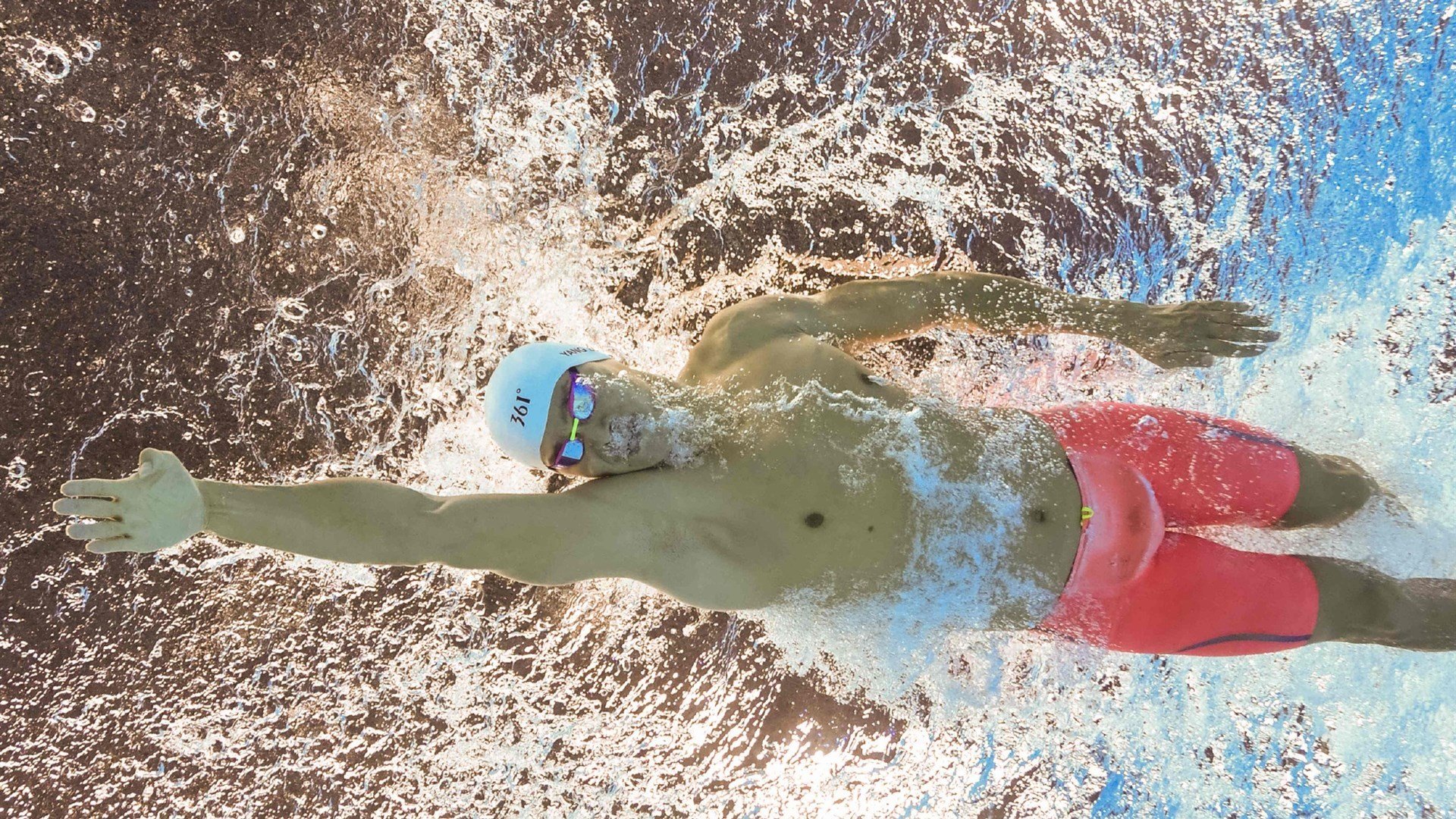 女子篮球青年队加强身体对抗训练提升强度，青少年女子篮球队